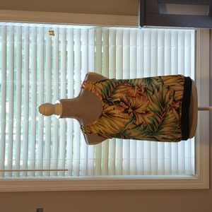 The Limited, xs, Sleeveless top in a tropical floral pattern